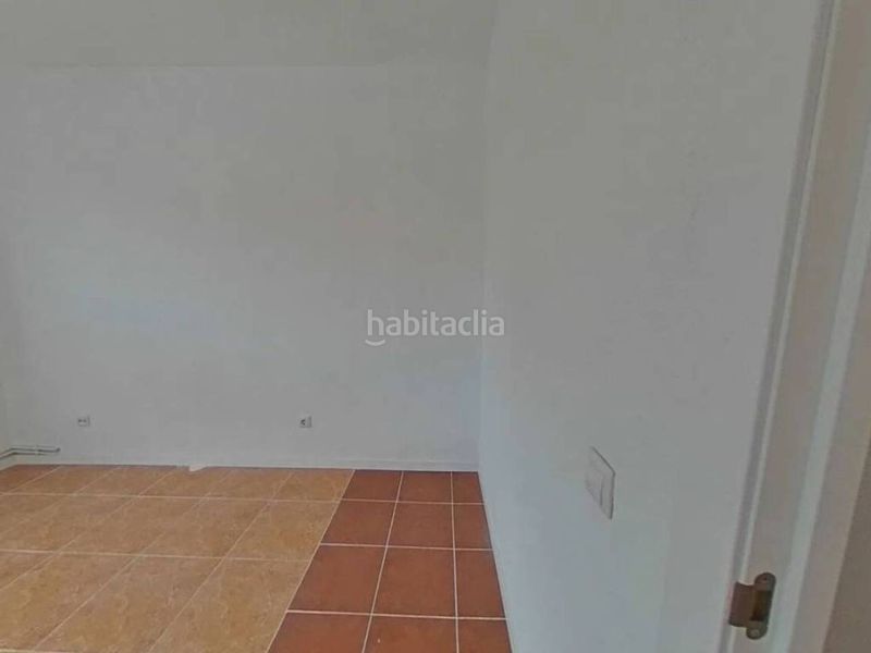 Foto 4a57b211-de1e-403f-a397-e5afd9d11ebb. Pis a Abrantes Madrid