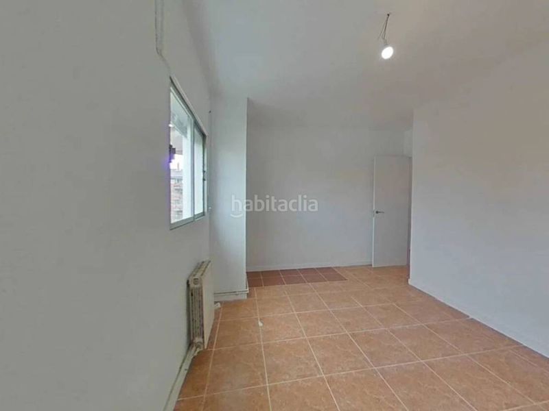 Foto 4e60fc2a-47c4-4918-a805-2fc5cd9983a4. Pis a Abrantes Madrid