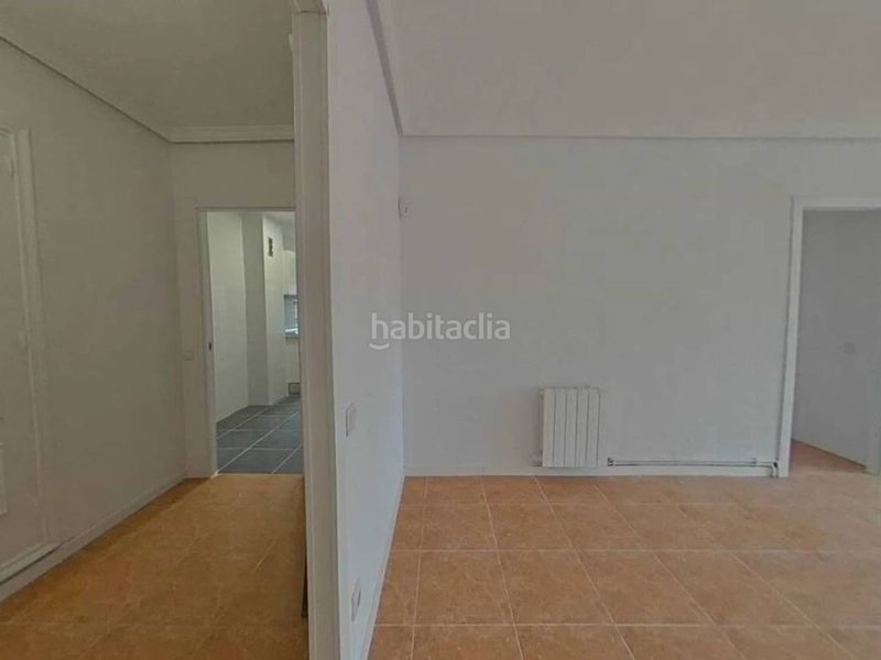 Foto 868a1650-6226-458f-9c62-47d9d02bea5e. Pis a Abrantes Madrid