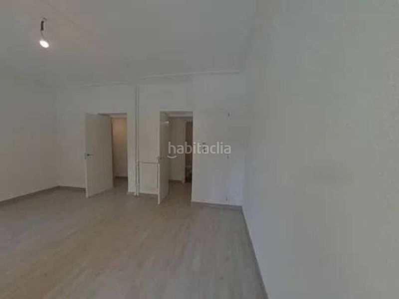Foto 0bf8de7b-f358-4359-b713-ff880f4b9cb1. Pis a Fuente del Berro Madrid