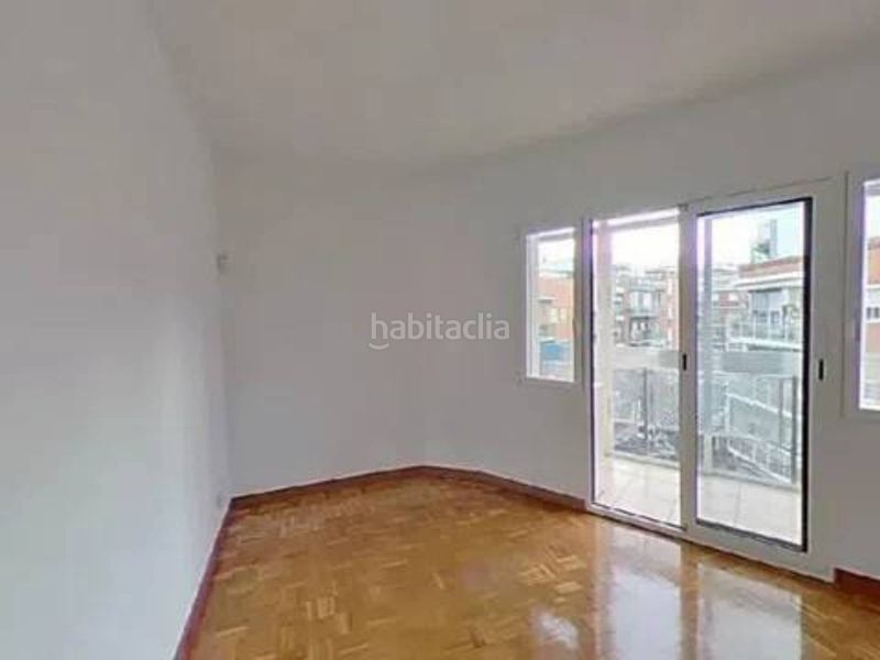 Foto 41a24a7f-95e3-4931-8244-7b94c8c80aea. Pis a Vista Alegre Madrid