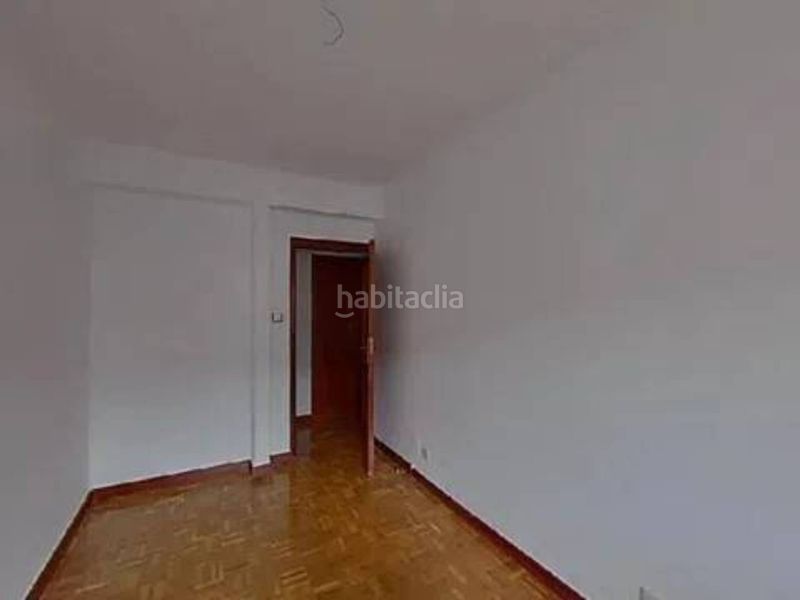 Foto f882f165-9e5c-4ed8-a826-b8fc7cea00dd. Pis a Vista Alegre Madrid