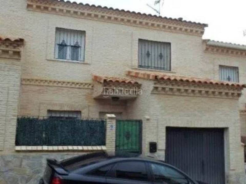 Foto f16498c1-705b-424c-bc33-b4ca4b5121a9. Casa adossada a Méntrida