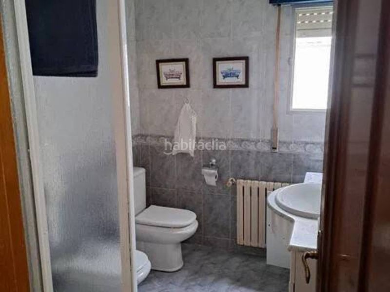 Foto 62eb5ace-372b-4a93-8dd1-d367d9fc17cf. Casa adossada a Centro Navalcarnero