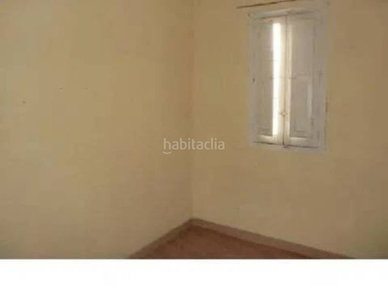 Foto 6a6ad9b3-1ea7-4403-b122-7bd199b42bbb. Piso en Fuente del Berro Madrid