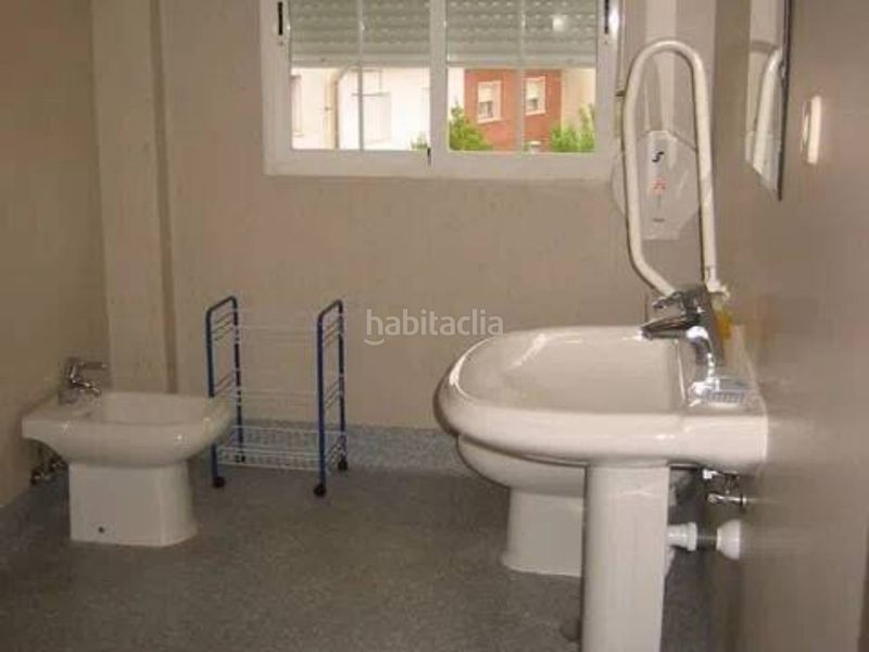 Foto bcd8e1e0-882a-48a0-a84d-4c255e28a373. Edificio in Álamo (El)