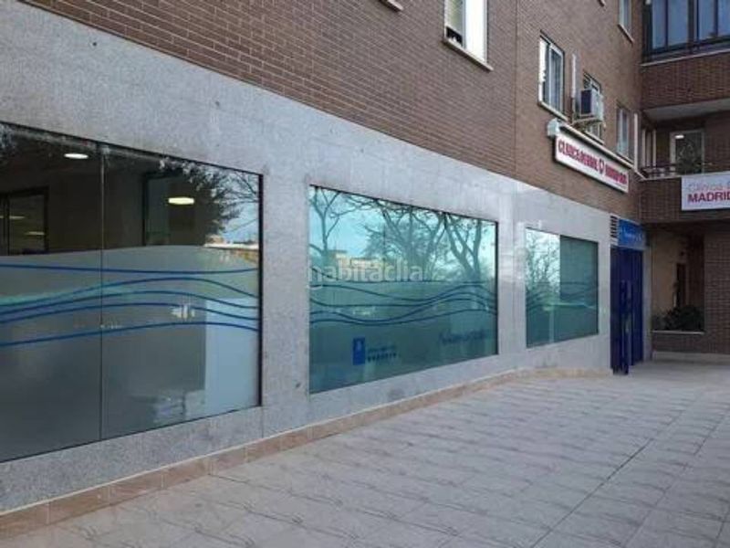 Foto e1210433-36d1-4d1b-9386-0ba298779f6e. Local comercial en Palomeras Sureste Madrid