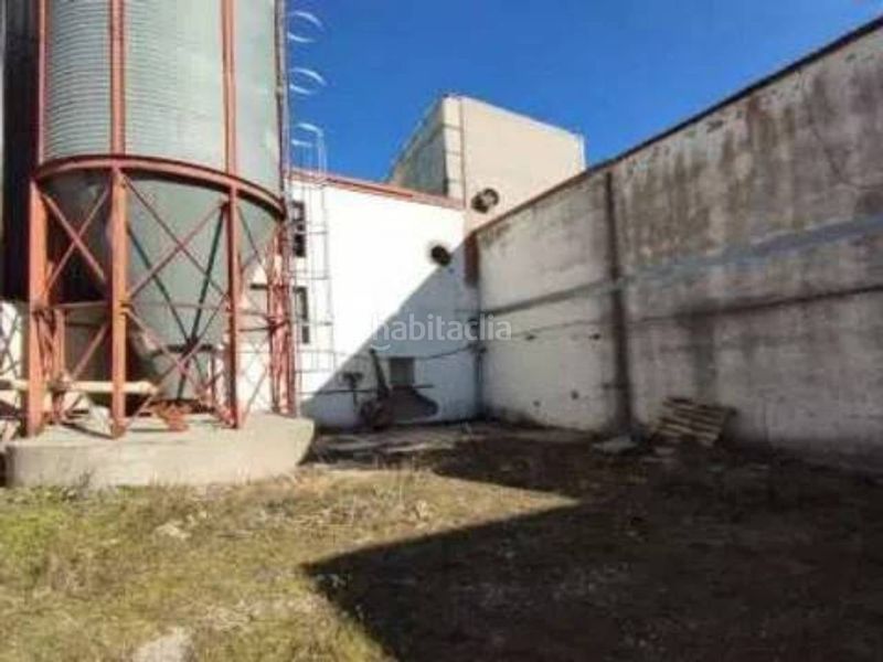 Foto a5132b83-a1e9-4194-a2cd-34f2a514e8a4. Nau industrial a Tielmes