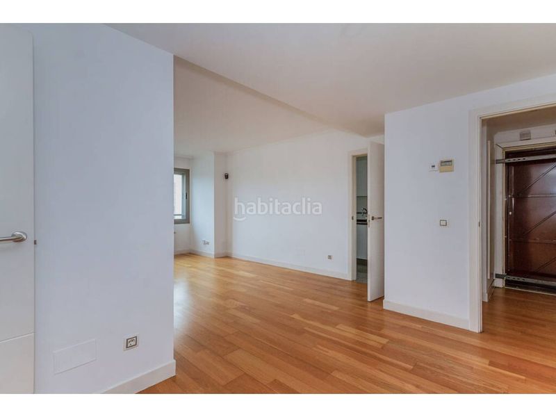 Foto f2282979-581c-46fd-9379-7666b9f2fffb. Flat with pool in San Juan Bautista Madrid