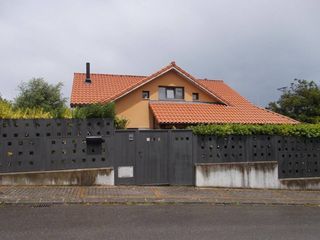 Chalet  Calle vispieres. Chalet independiente en venta en santillana del mar chalet indep