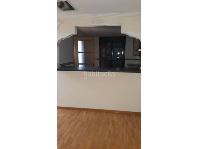 Foto 16479bfc-be46-4065-9509-4d8015c34f41. Casa adossada amb aparcament a Zona Europa Arroyomolinos