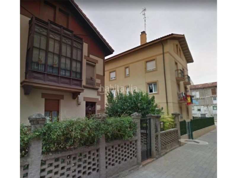 Foto 4e0b9138-c3d8-4b3c-a71c-5d1e6ff4f03f. Pis a Centro Miranda de Ebro