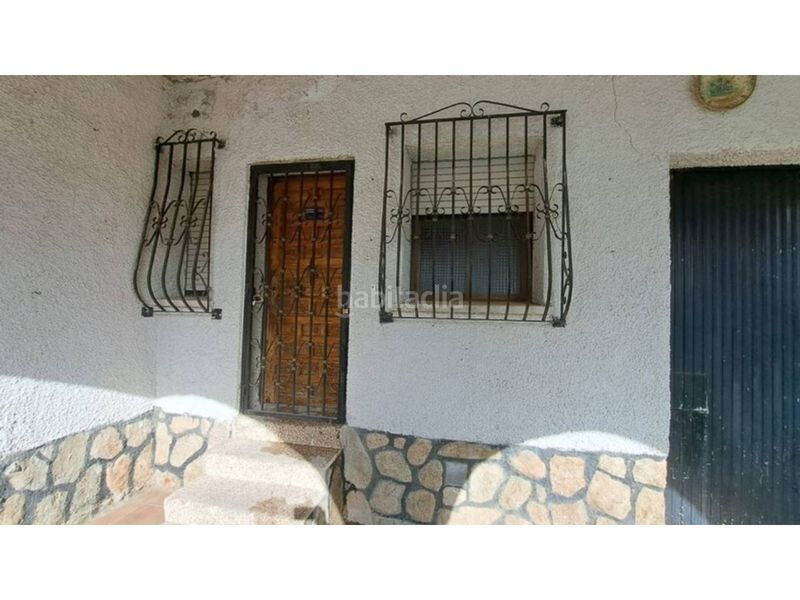 Foto 97fe1dee-23f0-49f4-adb3-368693449400. Casa adossada a Moraleja de Enmedio