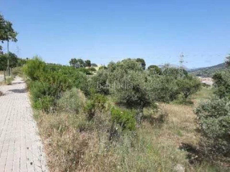 Foto eb0c09bc-29a2-4b4f-9a29-e463051695b4. Terreny residencial a Eixample Alcoi
