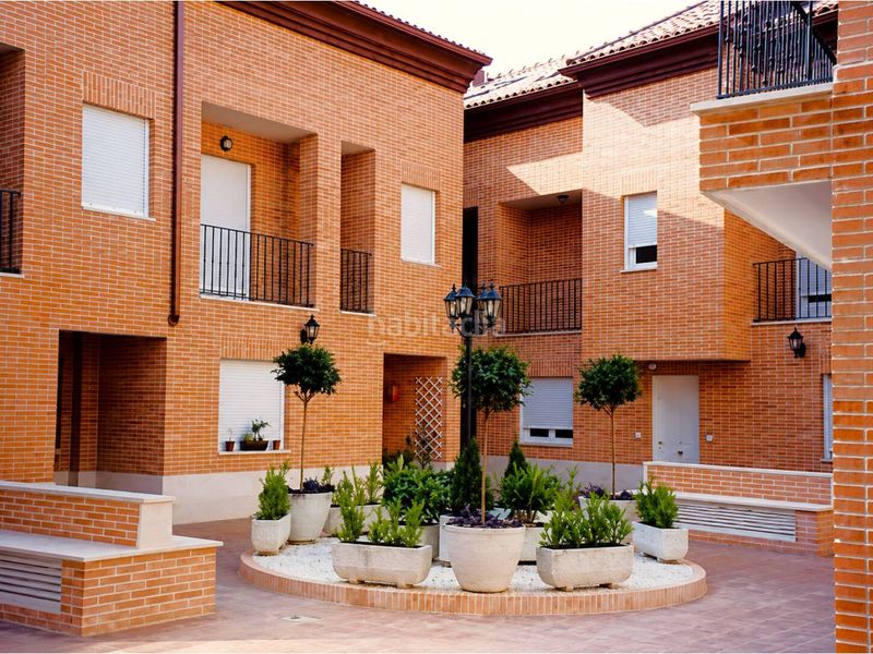 Foto e44bb8c7-7c9b-4282-96dd-ec9734ebba6d. Casa amb calefacció aparcament a Centro Navalcarnero