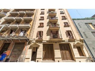 Pis a Calle Rafael Capdevila