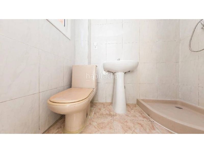Foto d519824c-0e6f-489d-9d43-9030e5e9dffa. Casa adossada a Vila de Gràcia Barcelona