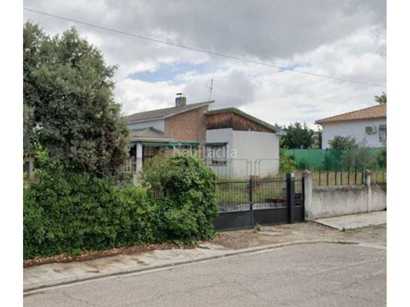 Foto ca815869-39df-4fa2-8382-950dce6928fc. Casa adossada a Calalberche