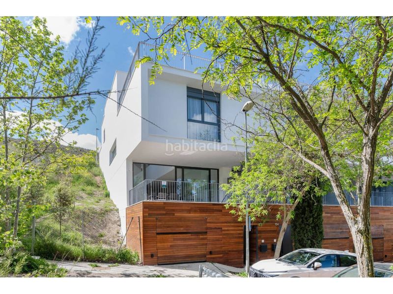 Foto 2db99400-4a00-4866-9a0e-7399f2a4dd41. Casa adossada amb aparcament a nuevo Aranjuez-ciudad de las artes Aranjuez