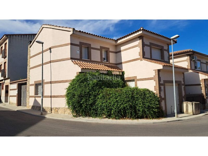 Foto 9a7f074b-4555-48eb-a50d-861d21a09c61. Chalet piso en venta en Valmojado