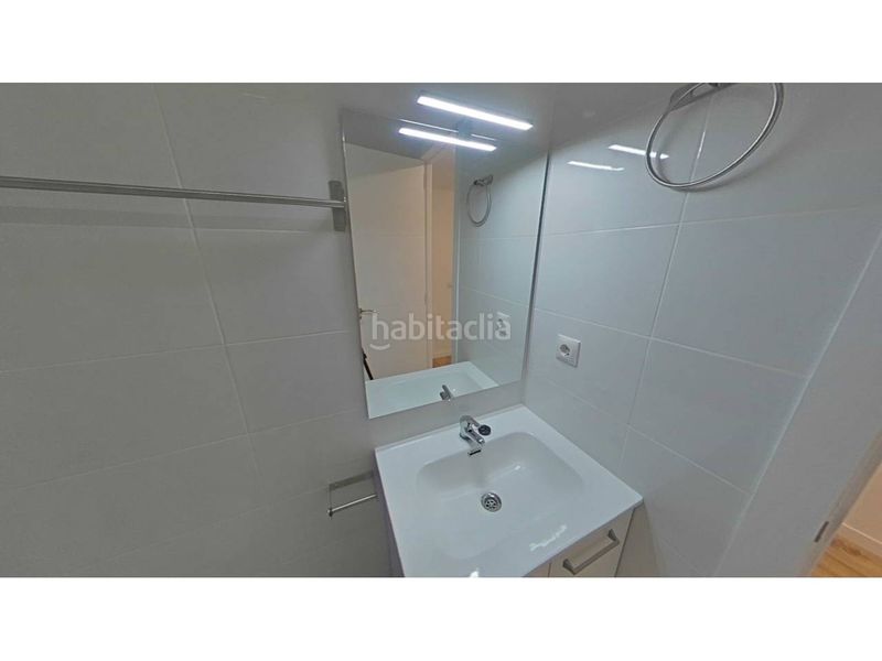 Foto ca0fbf3e-a15f-4d77-a941-b6aae3de2346. Pis a Aluche Madrid