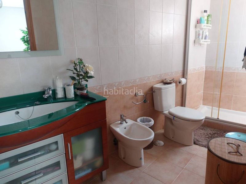Foto 491038fc-5760-42de-ac33-e37c20e90111. Casa aparellada amb aparcament a Valmojado