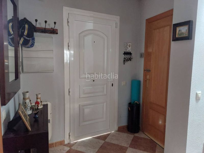 Foto 4ff36019-fe79-4e48-906f-03794ef80401. Casa aparellada amb aparcament a Valmojado
