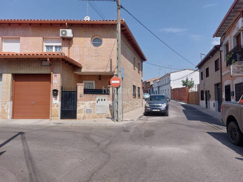 Foto 539dbe60-3da8-4c42-8742-c02c1daeadb8. Casa aparellada amb aparcament a Valmojado