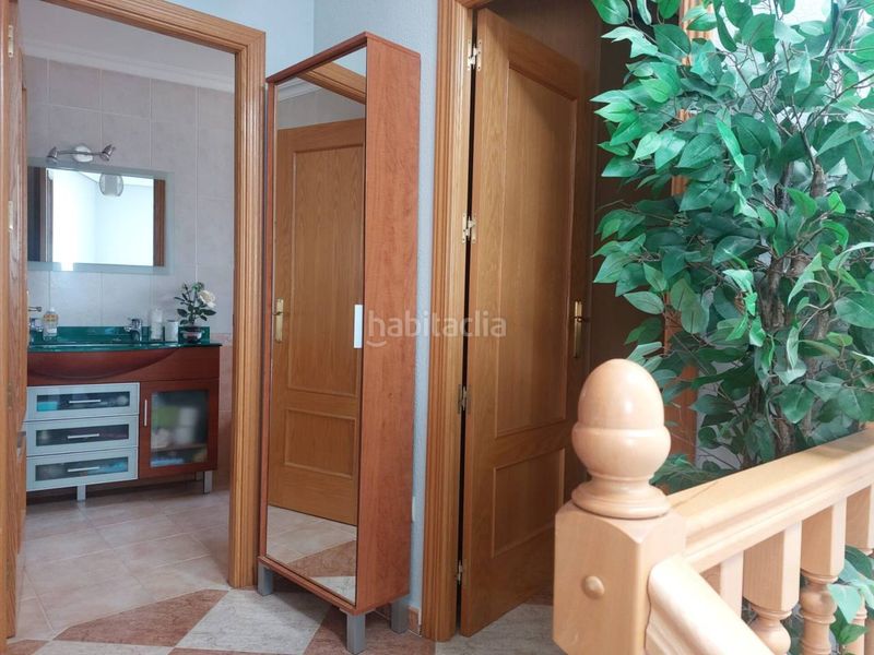 Foto 7cebaeef-b906-40c5-809f-6c364fb0a0a6. Casa aparellada amb aparcament a Valmojado