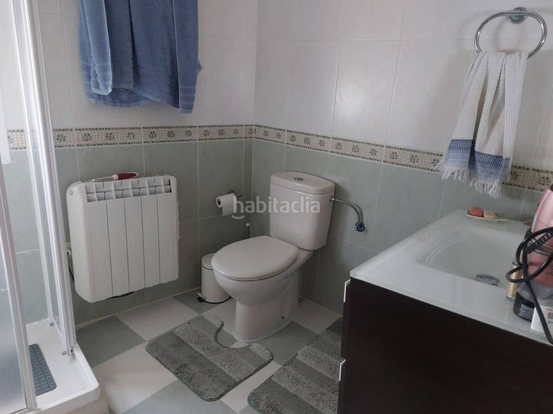 Foto e2fd483f-8701-4fbf-9548-ff76f5c34d70. Casa aparellada amb aparcament a Valmojado