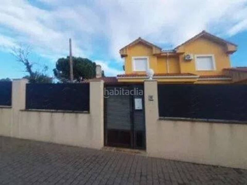 Foto 17ce7376-8cd9-40b7-b1ac-2ca2bb41d82e. Casa adossada a Cubas de la Sagra
