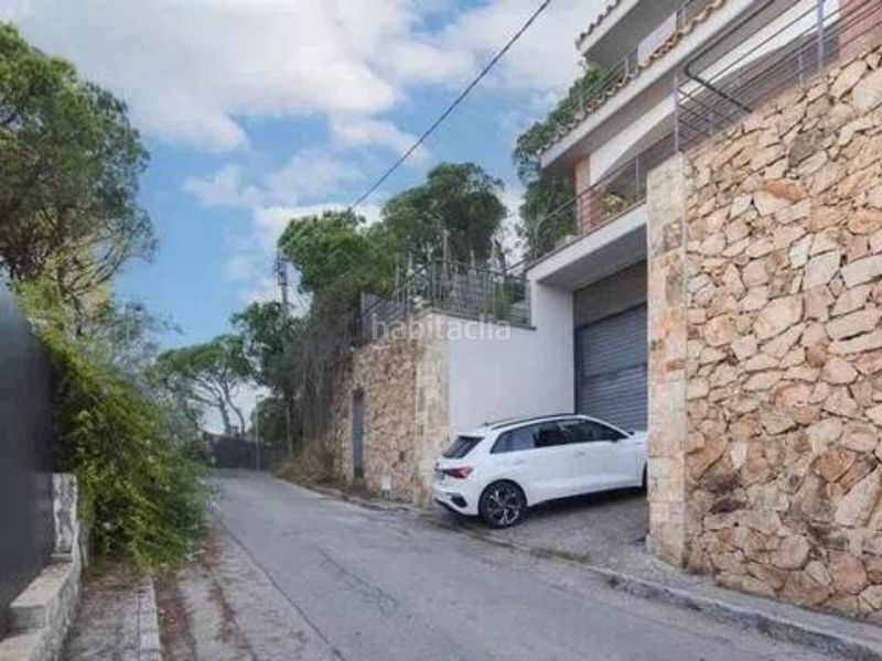 Foto ef441799-8e82-4289-ac7a-63b1440ffa6e. Casa adossada a Roca Grossa Lloret de Mar