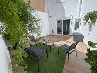 Xalet en Alc�zar de San Juan. Casa luminosa de 150 m�  con patio privado a estrenar