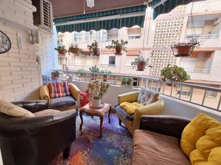 Apartament  Calle bergant�n. Amplio apartamento de 117 m2 a 220 m de playa del cura  listo pa