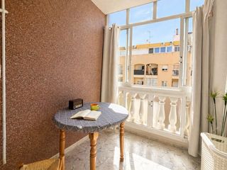 Apartament en Avenida av. habaneras 65. Apartamento de 2 dormitorios, orientaci�n sur y plaza de garaje