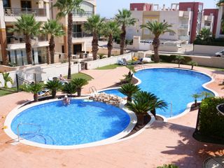 Apartament en Calle alfonso x 'el sabio' 6. Piso con 2 dorm. y jardin privado de 200 m2 en urbanizaci�n cerr