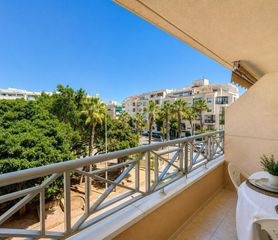 Apartament  Capitan garcia gea. Apartamento luminoso con terraza y vistas al parque cerca de pla