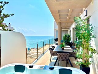 �tic en Zona Playa de los Locos. Exclusivo �tico de obra nueva en primera l�nea de playa de los l