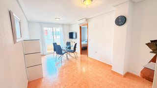 Pis a Calle la sal 10. Apartamento de 2 dormitorios a solo 100 metros de playa de los l