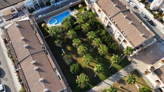 Casa adossada a Aguas Nuevas. Adosado de 2 dormitorios con vistas a zona verde en aguas nuevas