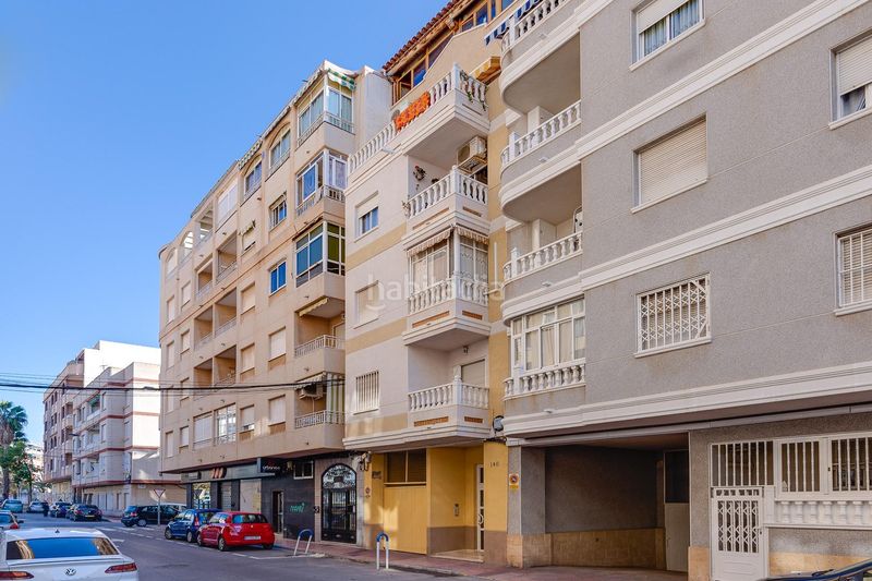 Foto 4347d3d8-ca50-46ea-8a56-1e3e8f6b8651. Àtic amb aparcament piscina a Zona Playa del Cura Torrevieja