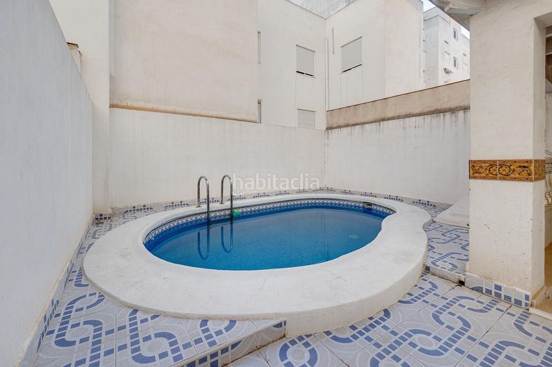 Foto d07dc662-bb00-458b-9ce7-4e4f19fa1681. Àtic amb aparcament piscina a Zona Playa del Cura Torrevieja