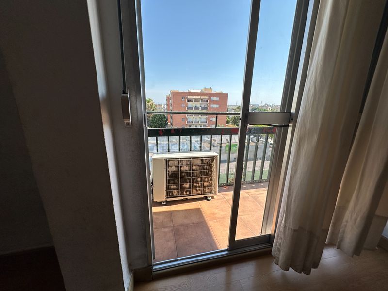 Foto ba3d033d-b322-432e-b409-57a2ee276979. Pis a Centro - Barriada Mallorca Camas