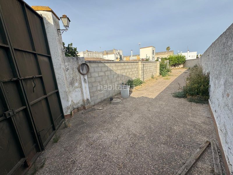 Foto 4dc6d323-a6f3-457d-a43d-2bd112380f4d. Casa amb xemeneia aparcament a ramal de Espartinas Espartinas