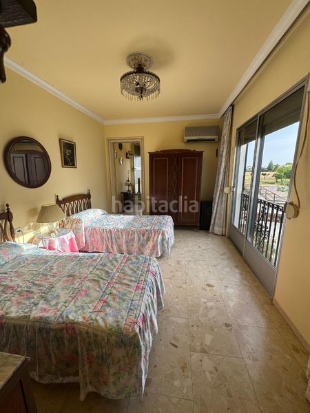 Foto a75b206f-a670-441a-bbc3-a7ab272e77dd. Casa amb xemeneia aparcament a ramal de Espartinas Espartinas