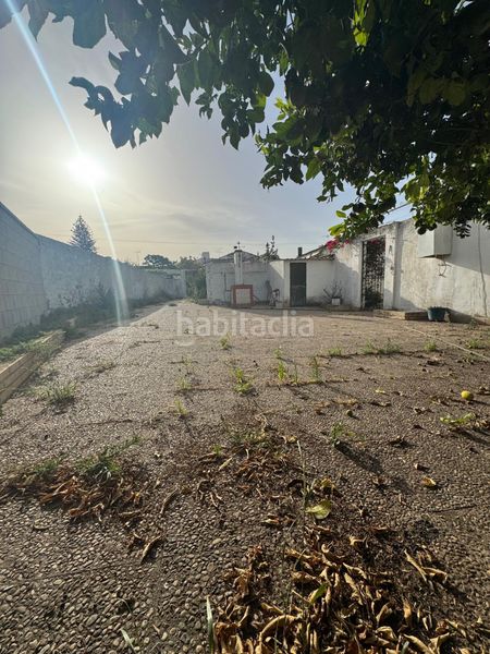 Foto d572f623-7e07-49d9-80ef-16c06698acce. Casa amb xemeneia aparcament a ramal de Espartinas Espartinas