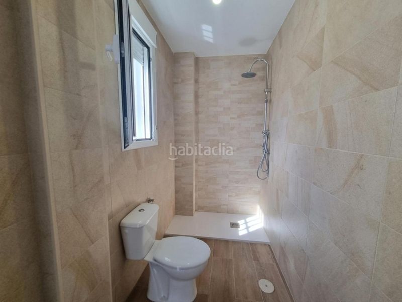 Foto d6de7f33-1090-4637-b9e9-a2bc1f22563c. Casa adossada amb calefacció a Centro - Barriada Mallorca Camas