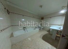 Foto a0b07d91-164e-47af-947f-b7f67e7bd9cc. Casa amb xemeneia calefacció aparcament a Aracena