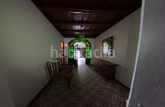 Foto ee368a63-546f-42a2-a6a3-f4c3cf0bb9e7. Casa amb xemeneia calefacció aparcament a Aracena