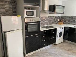 Miete Appartement in Carrer berenguer montoliu 14. Solo para estudiante, piso a compartir cerca politécnica